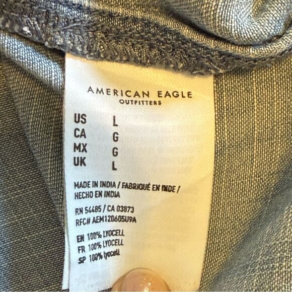 American Eagle Blue Chambray Long Sleeve Boyfriend Fit Button-Up Shirt Large - Picture 6 of 7